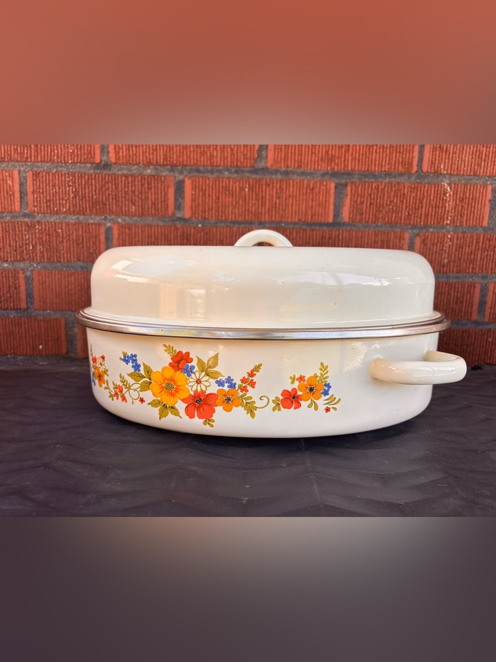 JMP sweet floral 70’s roasting enamel pan
